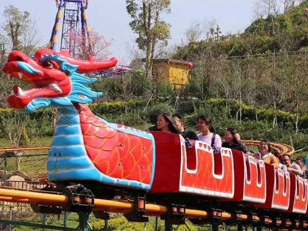 Дракон Вагон Roller Coaster